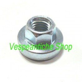 DADO VOLANO M10X1,5 VESPA 50 L N R SPECIAL 90 125 PRIMAVERA ET3 PK